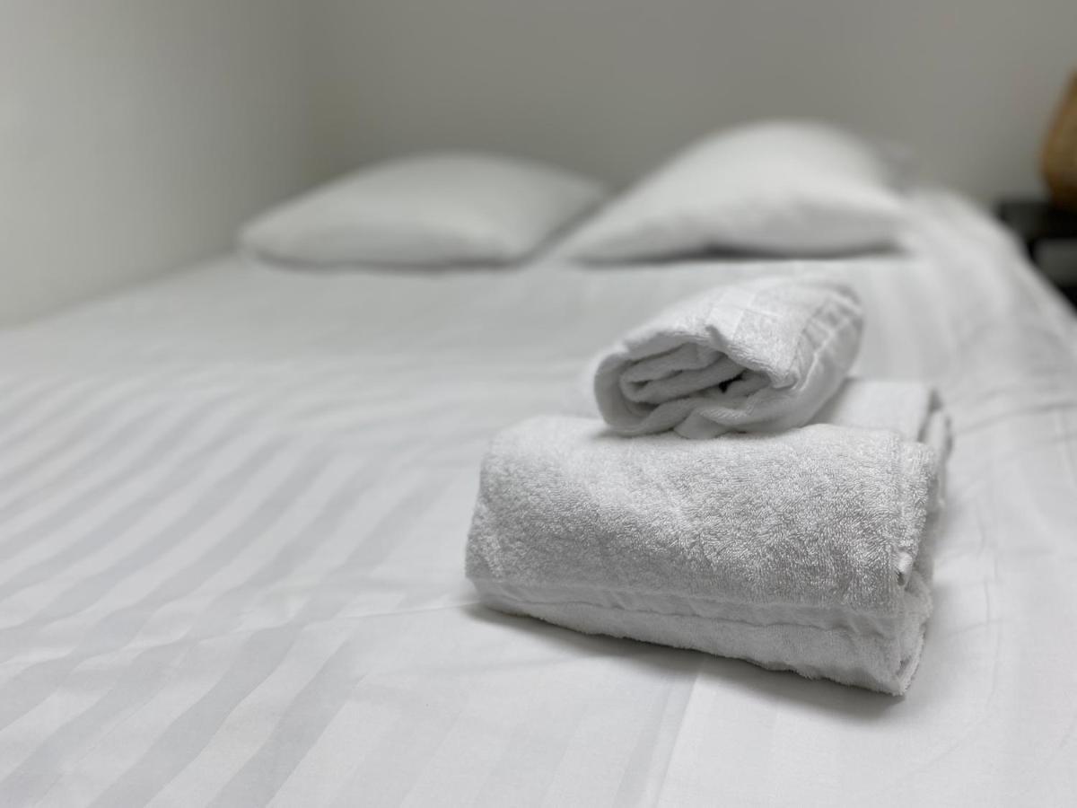 Les Cosy De Nancy - Mister Charles Sous Les Toits, Place Du Marche 4* Bagian luar foto